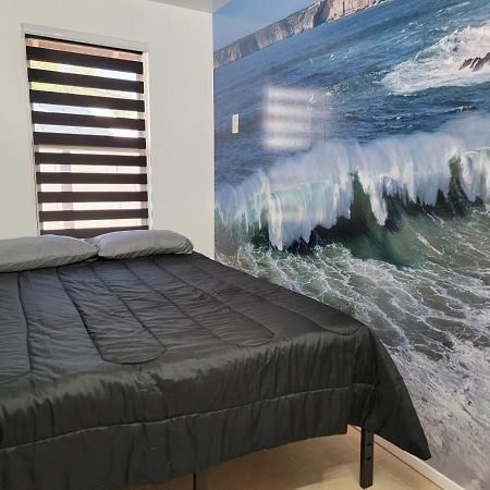 Orangewood & 51Ave Homestay - Not A Hotel Ґлендейл Екстер'єр фото